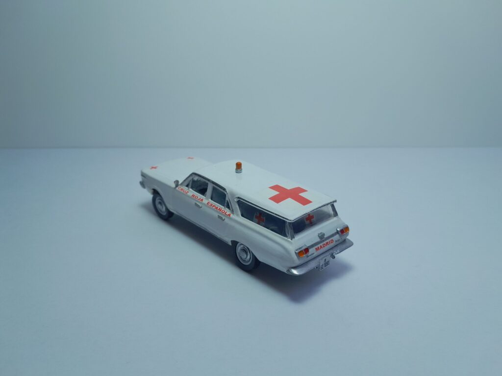 ambulancia_dodge_miniatura