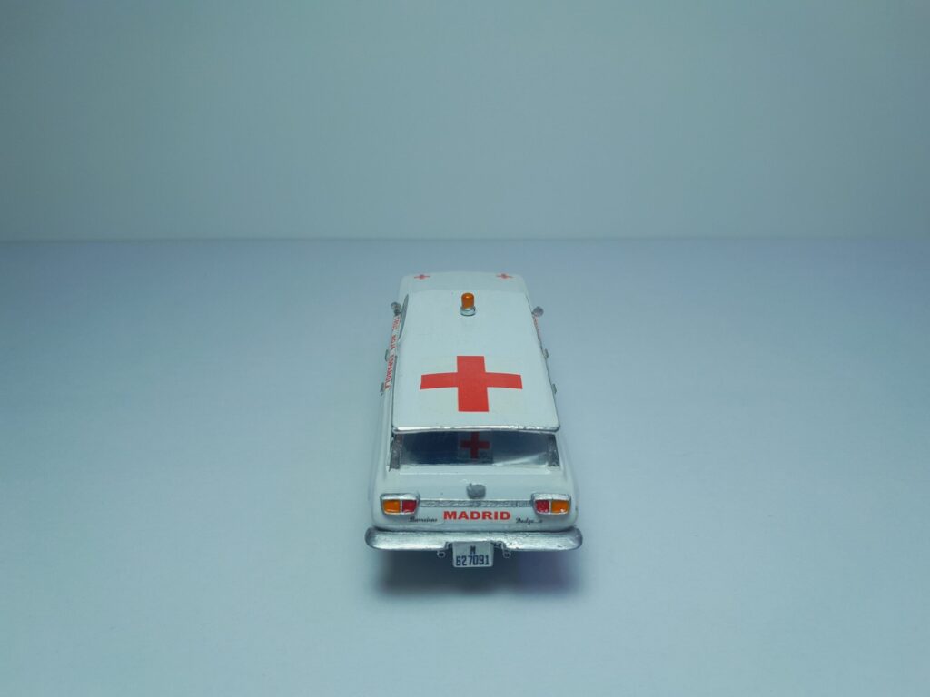 ambulancia_dodge_miniatura