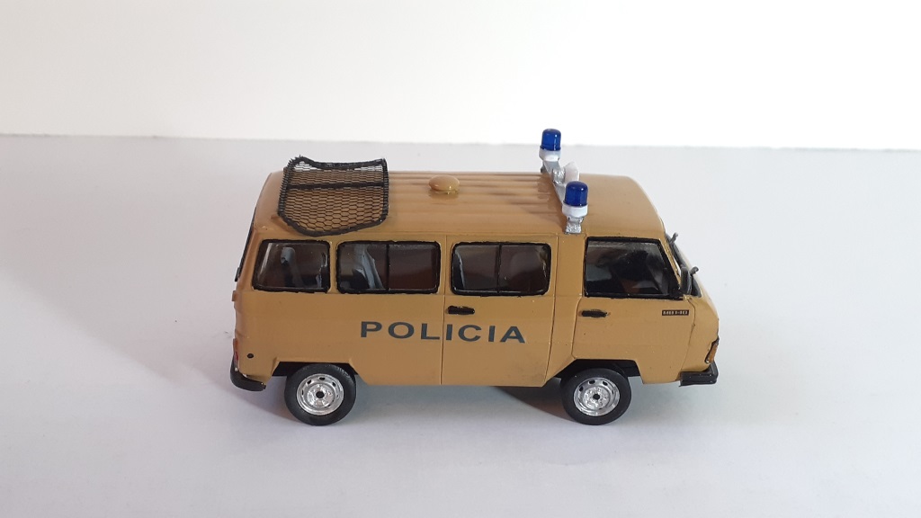 mb (12)